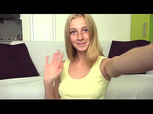 ❤️ Кад ми је досадно, лењо мастурбирам своју ружичасту мацу Секс на sr.hentaibar.ru ﹏